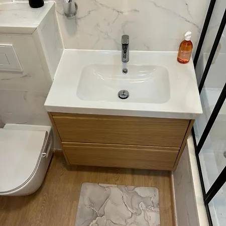 - Studio Pense Comme D'hotel Appartement Parijs