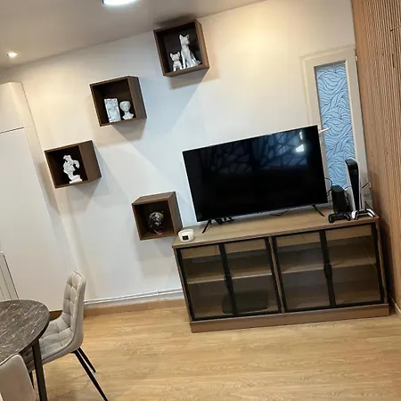 - Studio Pense Comme D'hotel